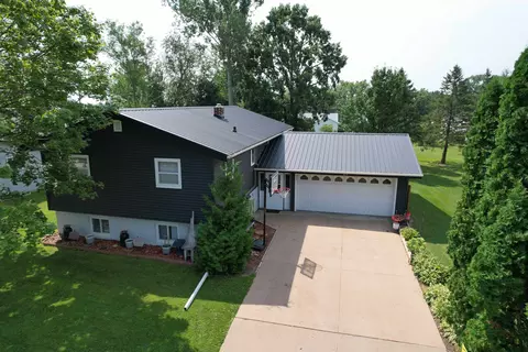615 Grant St, Platteville, WI 53818