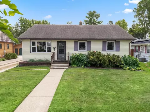736 Mound St, Baraboo, WI 53913