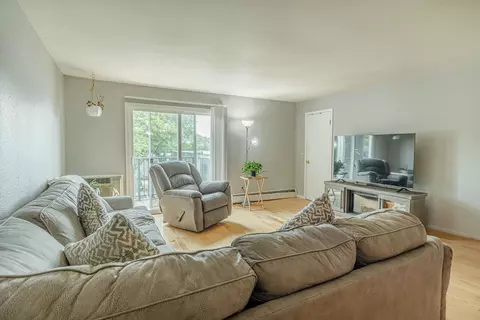 2420 Independence Ln #212, Madison, WI 53704