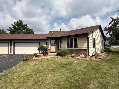 1607 Holly Dr, Janesville, WI 53546