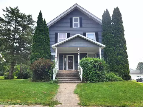 505 Keep St, Darlington, WI 53530