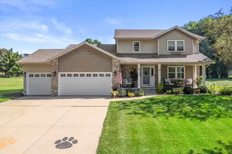 335 Ridge View Trl, Verona, WI 53593