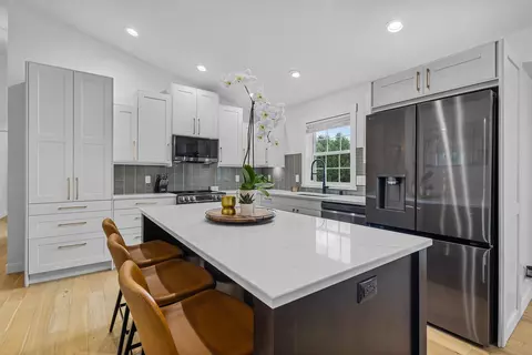 980 Norridge Dr, Sun Prairie, WI 53590