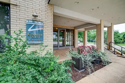 1835 Winnebago St #211, Madison, WI 53704