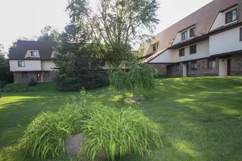1010 N Sunnyvale Ln #D, Madison, WI 53713
