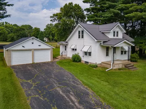 114 W Pioneer Park Rd, Westfield, WI 53964