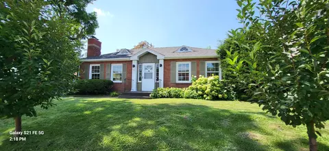 110 N Chestnut St, Platteville, WI 53818