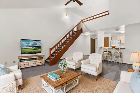 1010 N Sunnyvale Ln #I, Madison, WI 53713