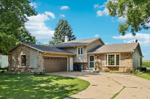 811 Rainbow Dr, Milton, WI 53563