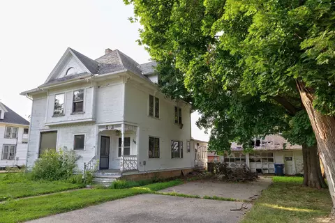 311 W Harvey St, Rio, WI 53960