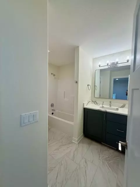 Bath - 4146 Fox Forest Way, Deforest, WI 53532 photo 2 of 4