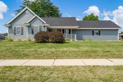 517 Waveland Rd, Janesville, WI 53548
