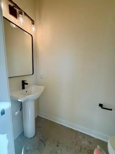 Bath - 4148 Fox Forest Way, Deforest, WI 53532 photo 9 of 10