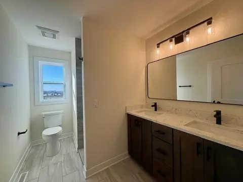 Bath - 4148 Fox Forest Way, Deforest, WI 53532 photo 8 of 10
