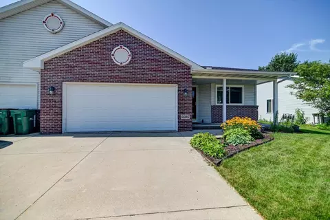 5605 Osborn Dr, Mcfarland, WI 53558
