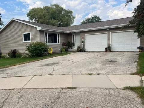 5 Delynn Ct, Waupun, WI 53963