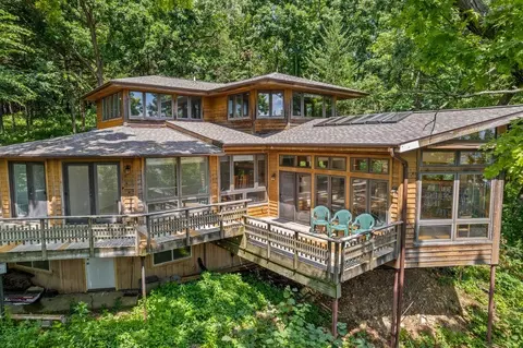 e7376 Troy Village Road, Spring Green, WI 53588