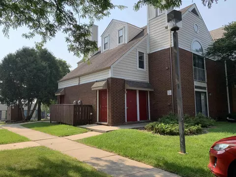 527 Donofrio Dr #6, Madison, WI 53719