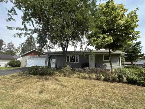 505 Howard St, Poynette, WI 53955