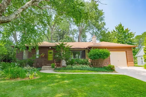 19 Hiawatha Cir, Madison, WI 53711