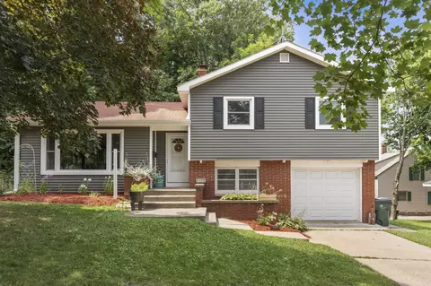635 N Park St, Reedsburg, WI 53959