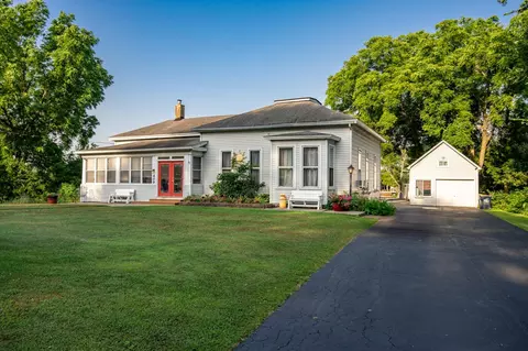409 N Brooklyn Ave, Elroy, WI 53929