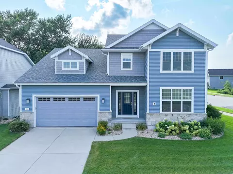 702 Crimson Leaf Ln, Verona, WI 53593