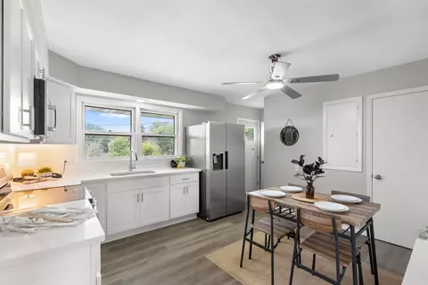 109 Ridge Dr, Mount Horeb, WI 53572