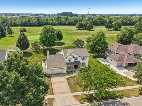 270 Pinnacle Dr, Lake Mills, WI 53551
