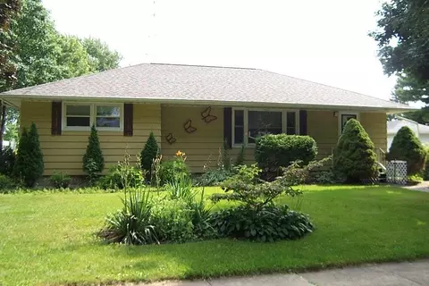 213 Pleasant Ave, Waupun, WI 53963