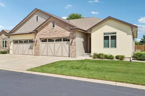 6890 Tuscan Ridge Cir, Deforest, WI 53532