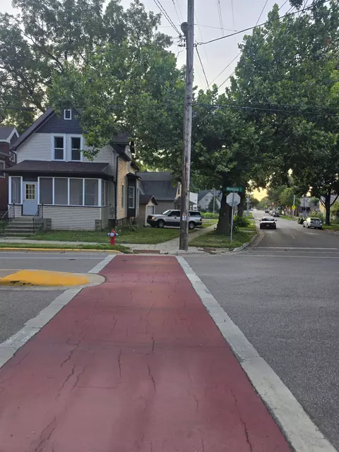 2146 Winnebago St, Madison, WI 53704