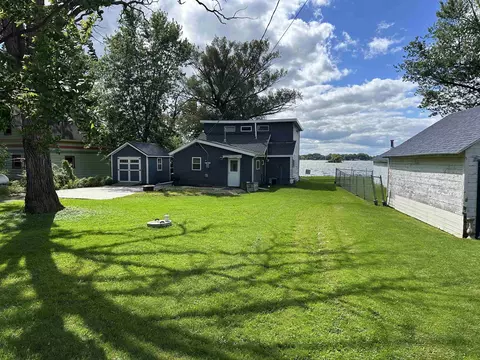 n8409 Sunset Boulevard, Beaver Dam, WI 53916