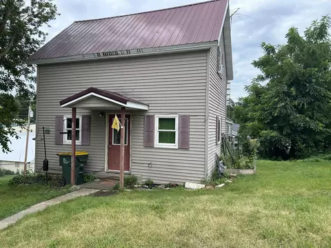 107 W Park St, Montfort, WI 53569