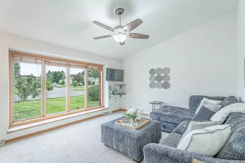 851 N Edge Trl, Verona, WI 53593