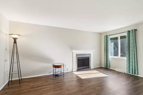 6962 Park Ridge Dr, Madison, WI 53719