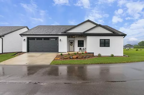 200 Bonnie Ln, Belleville, WI 53508