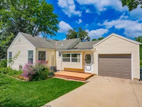 201 N Owen Dr, Madison, WI 53705