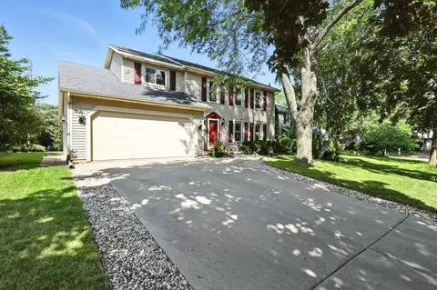 6 Oak Glen Ct, Madison, WI 53717