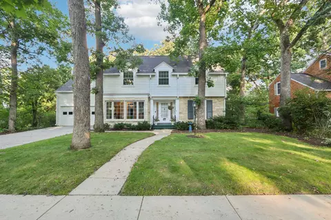 915 Waban Hl, Madison, WI 53711