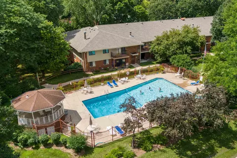 6439 Bridge Rd #104, Madison, WI 53713