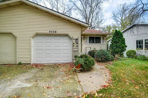 4528 White Aspen Rd, Madison, WI 53704
