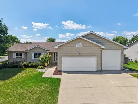 504 Valley Dr, Deforest, WI 53532
