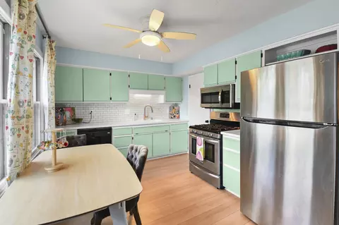 309 Nautilus Dr, Madison, WI 53705
