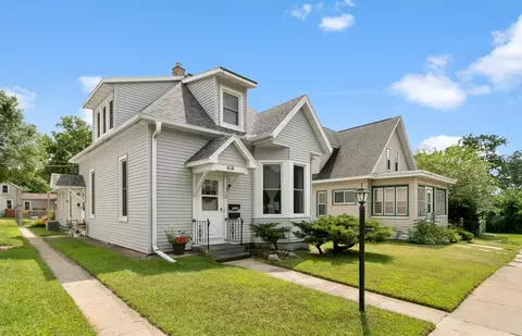 414 E Conant St, Portage, WI 53901