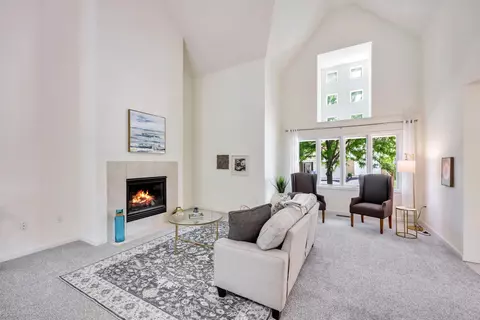 7913 Courtyard Dr, Madison, WI 53719