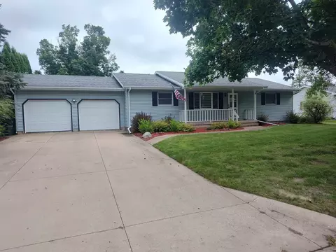 901 E Bluff St, Boscobel, WI 53805