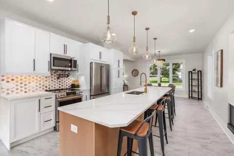 9020 N Rock River Dr, Edgerton, WI 53534