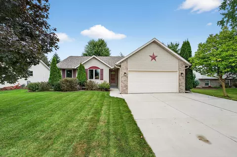 564 S Burr Oak Ave, Oregon, WI 53575