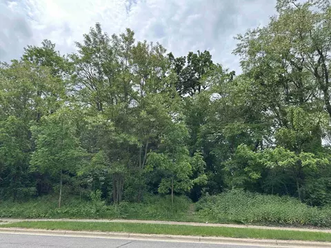 9645 Shadow Ridge Trl, Middleton, WI 53562